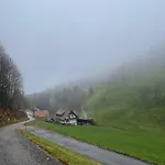 Apartamento Einzigartiges Apartment, Mitten In Der Ottenhofen im Schwarzwald