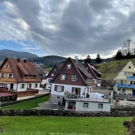 Einzigartiges Apartment, Mitten In Der * Ottenhofen im Schwarzwald